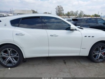 Maserati Levante 2019 Maserati Levante Granlusso 2019 3.0l 3.0 Benzyna 345KM, zdjęcie 6