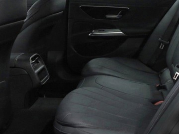 Mercedes Klasa E W214 Sedan 2.0 200 204KM 2025 E Klasa 200 4-Matic Avantgarde 2.0 (204KM) 2025, zdjęcie 15