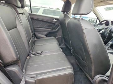 Volkswagen Tiguan II 2022 Volkswagen Tiguan 2022r., SE, 2.0L, od ubezpieczalni 2.0 Benzyna 187KM, zdjęcie 9