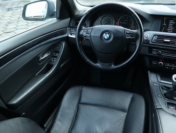 BMW Seria 5 F10-F11 2010 BMW 5 520d, VAT 23%, Skóra, Navi, Xenon, Bi-Xenon, zdjęcie 6
