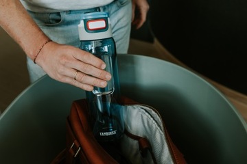 KAMBUKKA Бутылка для воды 1000 мл, ручка из тритана, БЕЗ BPA