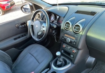 Nissan Qashqai I Crossover 2.0 140KM 2010 Nissan Qashqai2 panorama 7- osobowy 2.0 Benzyna 141KM, zdjęcie 30