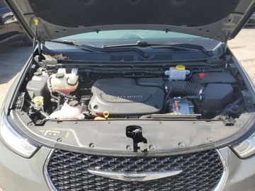 Chrysler Pacifica II 2023 Chrysler Pacifica Hybrid Touring L 2023 3.6l 3.6 Hybryda 260KM, zdjęcie 6