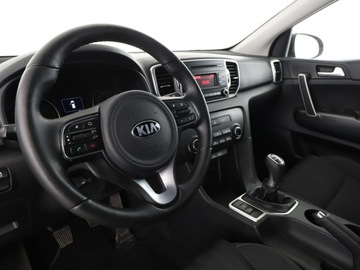 Kia Sportage IV SUV 1.6 GDI 132KM 2017 Kia Sportage PDC tempomat niski przebieg grzane, zdjęcie 13