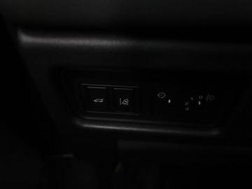 Land Rover Discovery Sport SUV 2.0 TD4 150KM 2018 Land Rover Discovery Sport automat 4x4 ACC navi, zdjęcie 33