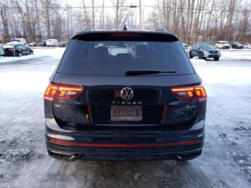 Volkswagen Tiguan II 2023 Volkswagen Tiguan SE R-Line Black 2023 2.0l 2.0 Benzyna 184KM, zdjęcie 2