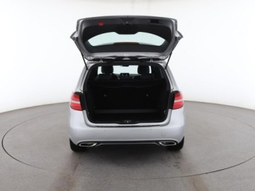 Mercedes Klasa B W246 Sports Tourer Facelifting 1.5 180 d 109KM 2017 Mercedes B 180 automat full LED navi klima, zdjęcie 18