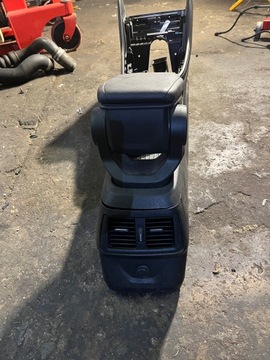 98 BMW 2 F45 F46 LOKETNÍ OPĚRKA UK