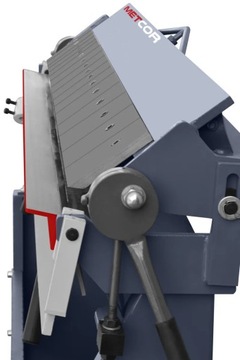 СЕГМЕНТОГИБОЧНАЯ МАШИНА ДЛЯ ЛИСТА CORMAK 1,5 X 1220 METCOR