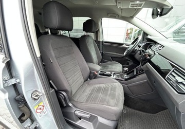 Volkswagen Touran III 1.5 TSI EVO 150KM 2023 Volkswagen Touran Highline Pakiety, ACC, Digital Cockpit, Kamera cofania,, zdjęcie 17