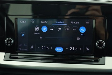 Ford Tourneo Connect III 2022 Ford Tourneo Connect 2.0 EcoBlue, Salon Polska, zdjęcie 18