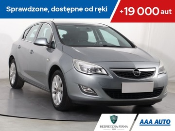 Opel Astra J Hatchback 5d 1.4 Twinport ECOTEC 100KM 2011 Opel Astra 1.4 16V, Klima, Parktronic,ALU