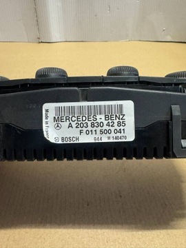 MERCEDES C W203 PANEL KLIMATIZACE 2038304285