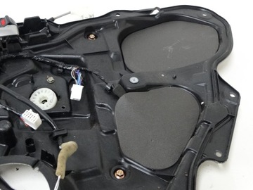 ДВЕРЬ ПЛАСТИКОВАЯ ЗАДНЯЯ ПРАВАЯ MAZDA 3 BP4K-7297X