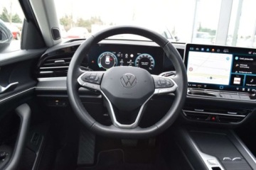 Volkswagen Passat B8 Variant Facelifting 1.5 TSI EVO 150KM 2025 Volkswagen Passat SalonPL eTSI 150KM DSG Business 4 pakiety Navi DCC PRO, zdjęcie 11