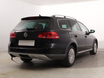 Volkswagen Passat B7 Variant 2.0 TDI CR DPF BlueMotion 140KM 2012 VW Passat 2.0 TDI, Navi, Xenon, Bi-Xenon, Klima, zdjęcie 4