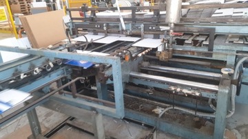 Линейная фальцевально-склеивающая машина Vega 2400 с автоподатчиком