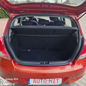 Hyundai i20 I Hatchback 5d Facelifting 1.2 DOHC 85KM 2012 Hyundai i20 Hyundai i20 1.2 Trend 1.2 Benzyna 86KM, zdjęcie 21