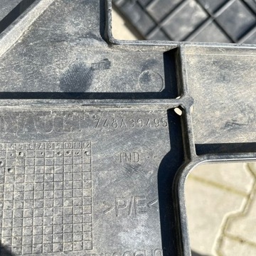 RENAULT MEGANE IV TALISMAN НАКЛАДКА 748A39495R