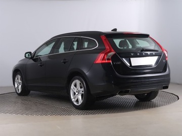 Volvo V60 I Kombi Facelifting 2.0 D4 DRIVE-E 181KM 2014 Volvo V60 D4 2.0, 178 KM, Skóra, Navi, Klima, zdjęcie 3