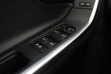 Volvo V60 I Kombi Facelifting 2.0 D4 DRIVE-E 181KM 2014 Volvo V60 D4 2.0, 178 KM, Navi, Klima, zdjęcie 18