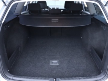 Volkswagen Passat B7 Variant 2.0 TDI CR DPF BlueMotion 140KM 2013 VW Passat 2.0 TDI, DSG, Navi, Xenon, Bi-Xenon, zdjęcie 13