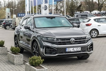 Volkswagen Touareg III SUV Facelifting 3.0 V6 TSI 340KM 2024 Volkswagen Touareg R-Line 3.0 V6 TFSI 4Motion, zdjęcie 4
