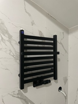 MATT BLACK Радиатор для ванной комнаты 40см x 75