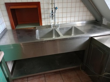 Stół z 2 zlewami i miejscem pod zmywarkę 210x70