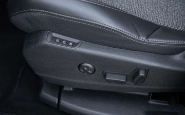 Peugeot 5008 II Crossover 1.6 THP 165KM 2017 Peugeot 5008 1.6T 165Ps Automat Navi Full Ledy Polskora Kamera 360 Radar 7, zdjęcie 19