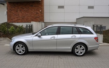 Mercedes Klasa C W204 Kombi T204 1.8 200 CGI BlueEFFICIENCY 184KM 2010 Mercedes-Benz Klasa C 1,8 (184KM) Automat 1.8 Benzyna 184KM, zdjęcie 1