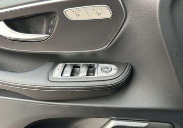 Mercedes Klasa V W447 2019 Mercedes-Benz Klasa V 4X4 V300 D 240 KM Bezwypadkowy 2019r Vat 23 Warsz, zdjęcie 8