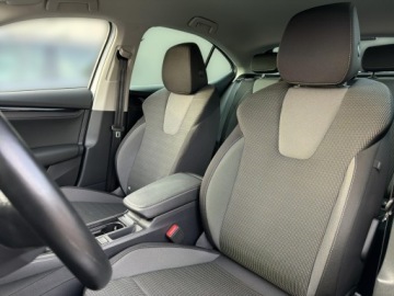 Skoda Octavia IV Liftback 1.5 TSI EVO 150KM 2022 Skoda Octavia Skoda Octavia 1.5 TSI / 150 KM Ambit, zdjęcie 10