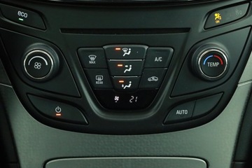 Opel Insignia I Sedan Facelifting 2.0 CDTI Ecotec 170KM 2015 Opel Insignia 2.0 CDTI, Salon Polska, Serwis ASO, zdjęcie 11