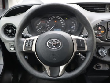 Toyota Yaris III Hatchback 5d Facelifting 2017 1.0 VVT-i 72KM 2019 Toyota Yaris 1.0 VVT-i, Salon Polska, Klima, zdjęcie 14
