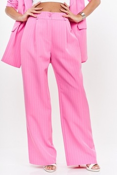 Garnitur damski różowy marynarka spodnie prążek paski M