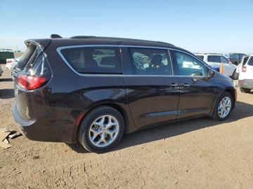 Chrysler Pacifica II 2018 Chrysler Pacifica Touring Plus 2018 3.6l 3.6 Benzyna 287KM, zdjęcie 3