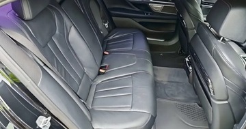 BMW Seria 7 G70 2022 BMW 7 Series Sedan 740i M Sport Line, zdjęcie 8