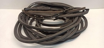 AUDI Q5 8R USZCZELKA DRZWI LEWY PRAWY TYŁ PRZÓD KLAPA 8R0831721E