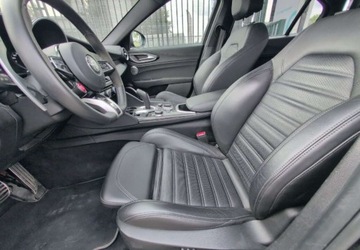 Alfa Romeo Giulia II Sedan Facelifting 2.9 Turbo 510KM 2022 Alfa Romeo Giulia 2.9 Bi Turbo V6 Quadrifoglio SalonPL FVat Bogaty 510KM, zdjęcie 8