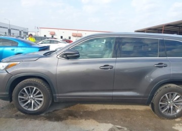 Toyota Highlander II 2018 Toyota Highlander XLE, V6, od ubezpieczalni 3.5 Benzyna 295KM, zdjęcie 4