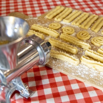 МНОГОФУНКЦИОНАЛЬНАЯ РУЧНАЯ МЯСОРУБКА