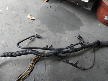 JAGUAR XK X150 SVAZEK KOMORA LEVÝ MOTORU ASG 6W83-14K733