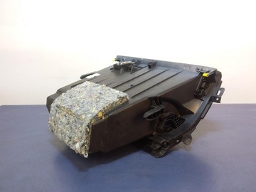 RENAULT MEGANE IV ПЕРЧАТКА ПАССАЖИРСКАЯ 685000238R