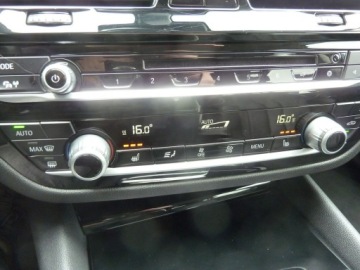 BMW Seria 5 G30-G31 Limuzyna 520d 190KM 2017 BMW 520 D*X-Drive*2.0, zdjęcie 27