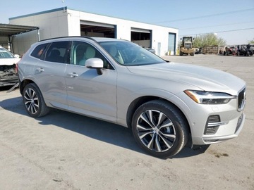 Volvo XC60 II 2022 Volvo XC 60 B5 Momentum 2022 2.0l 2.0 Benzyna 247KM, zdjęcie 4