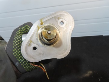 BMW 3 E90 318I ČERPADLO VSTŘIKOVAČE 7562473-06