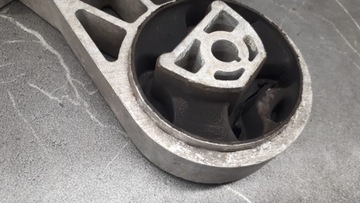 55703436 UCHYCENÍ ULOŽENÍ MOTORU OPEL CORSA D 1.3 CDTI