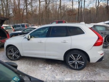 Volvo XC60 II Crossover T5 250KM 2019 Volvo XC 60 T5 MOMENTUM, 4x4, od ubezpieczalni 2.0 Benzyna 250KM, zdjęcie 4