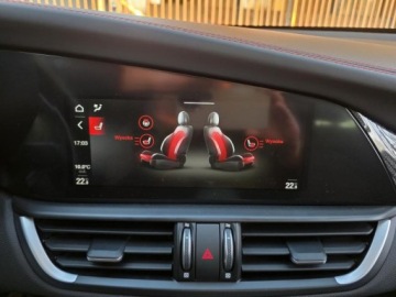 Alfa Romeo Giulia II Sedan Facelifting 2.0 Turbo 280KM 2023 ALFA ROMEO GIULIA ESTREMA A TI Q4, 2.0l Turbo 280KM Bezwypadkowy 23,434km, zdjęcie 18